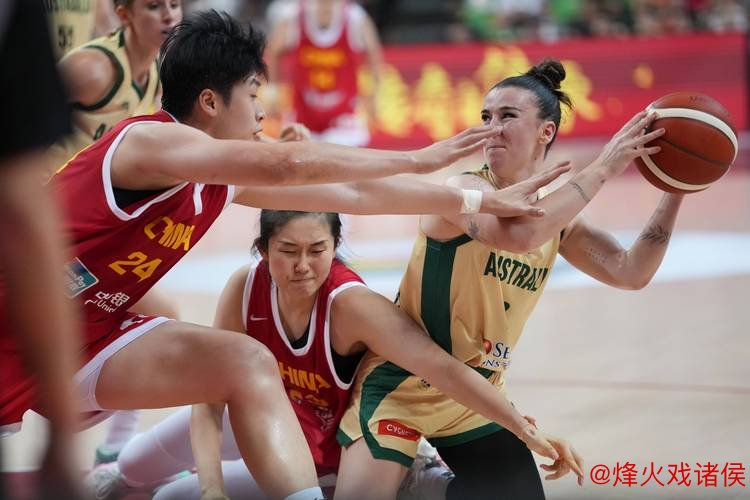 悬殊对比!中澳女篮罚球15:48 中国队失误高达22次 悬殊对比!中澳女篮罚球15:48 中国队失误高达22次