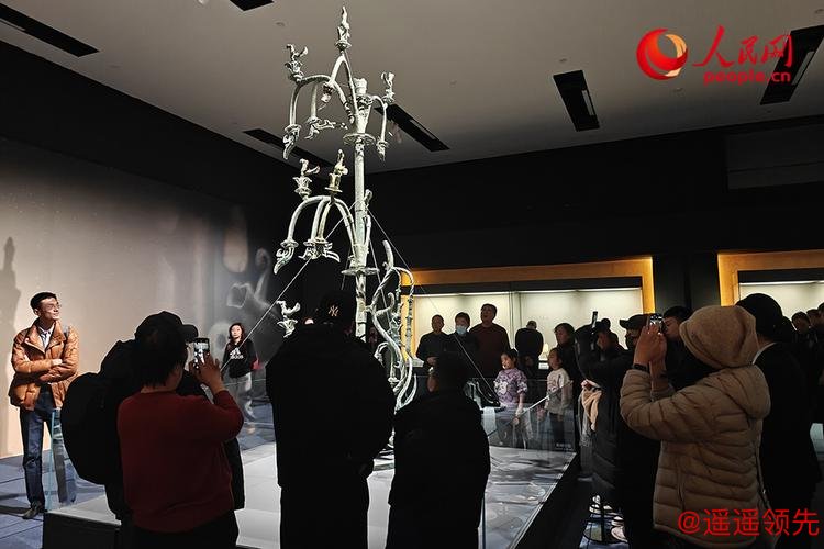 “双星”闪耀 三星堆—金沙遗址古蜀文明展在国博开幕