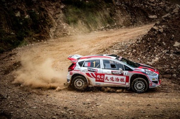 星空体育下载 瑞安拉力赛：林德伟稳坐头把交椅 潘东徐俊二三名